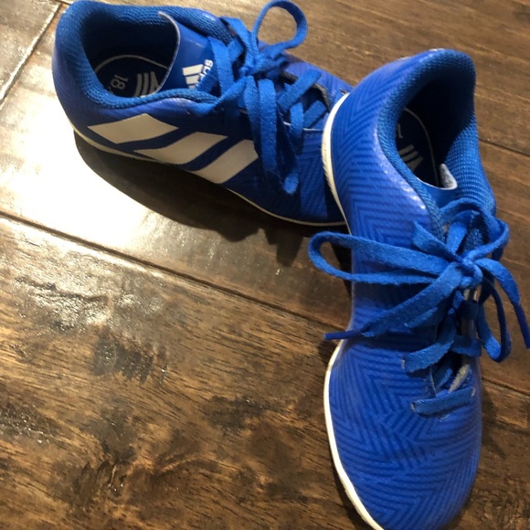 Indoor Soccer Shoes - Picture 2 of 3